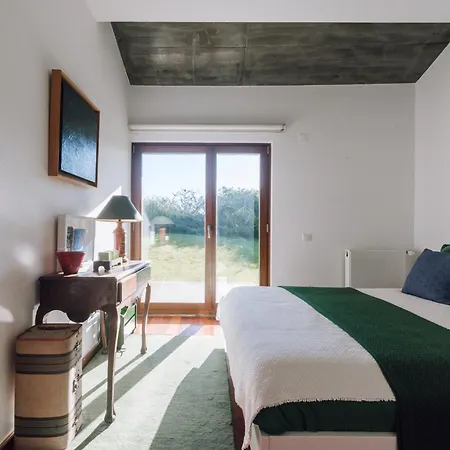 House In Surroundings With Pool Holiday home Sintra